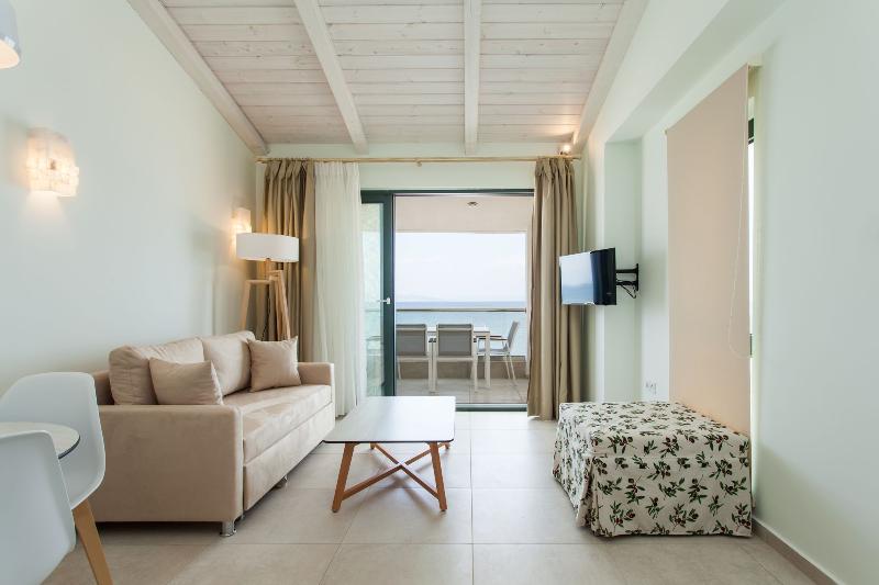 Elpiniki Luxury Apartments Nea Poteidaia Exteriér fotografie